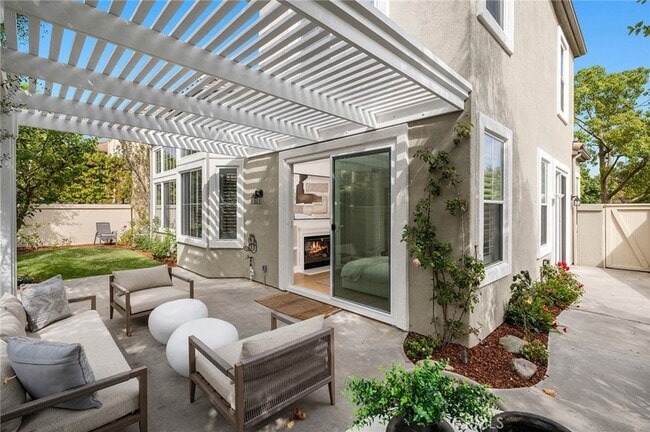 Building Photo - 20 Fecamp