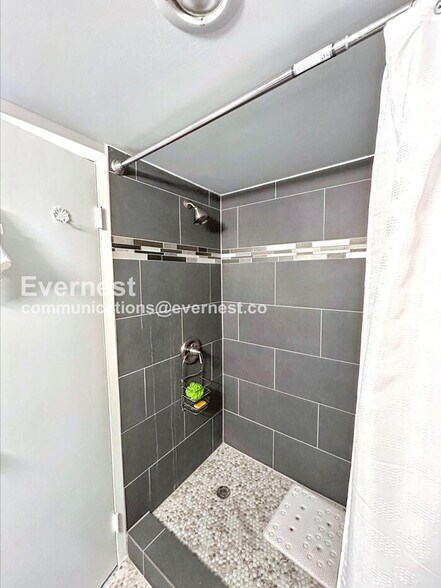 Building Photo - 500 Pacific Ave