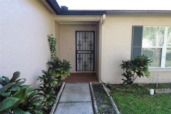 Building Photo - 5017 Oakshire Dr