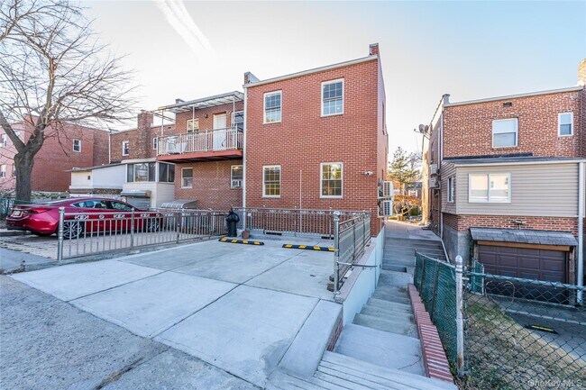 Building Photo - 82-33-82165 165th St