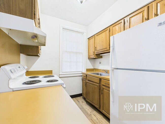 Building Photo - 44 N Main St