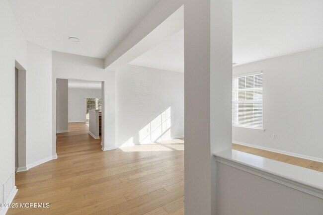 Building Photo - 225 Mirage Blvd