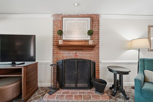 Building Photo - Resort Style Living - KINGSMILL (Graves Ordinary)