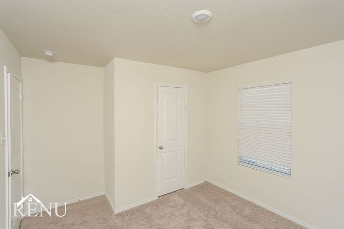 Building Photo - 4101 Wintergreen Dr