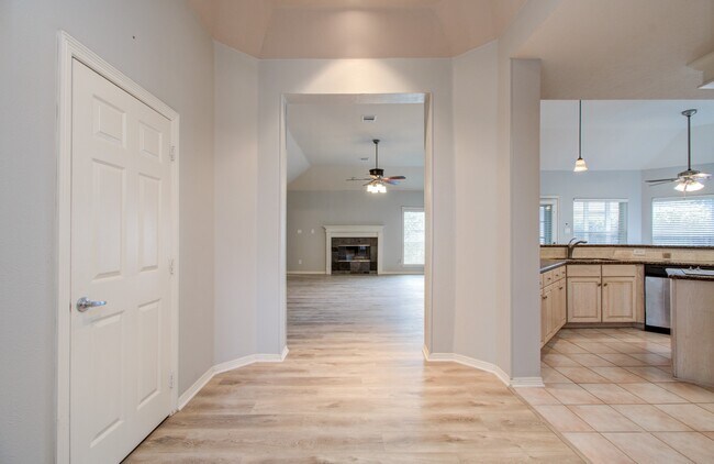 Building Photo - 3430 Rolling Terrace Dr