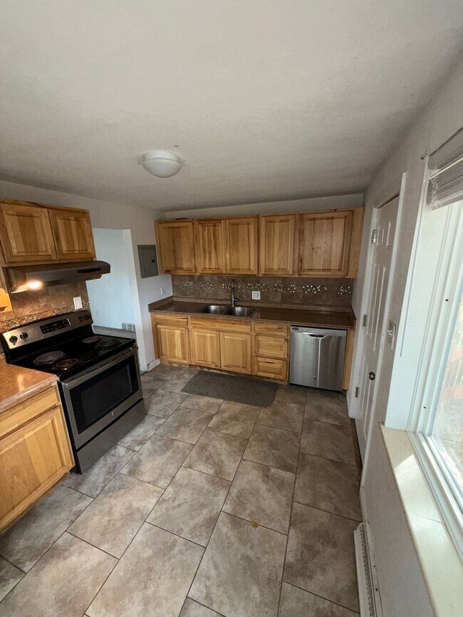 Primary Photo - 16th7130