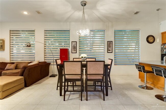 Building Photo - 15 N 43rd St