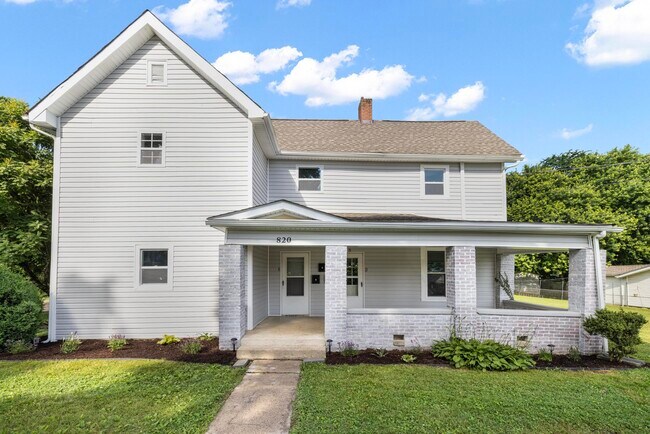 Building Photo - 820 Florida Ave