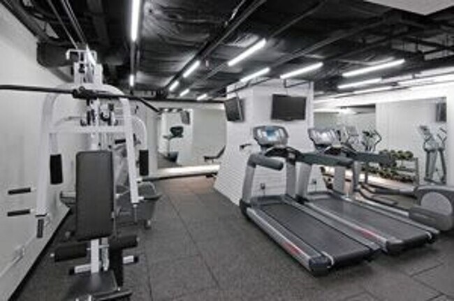 Building Photo - 21 Astor Pl