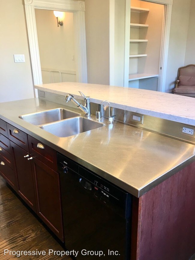 Building Photo - 2 br, 2 bath House - 3930 17th Street