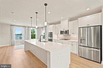 Building Photo - 8046 Williamson Blvd