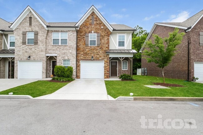 Building Photo - 131 Hickory Station Ln