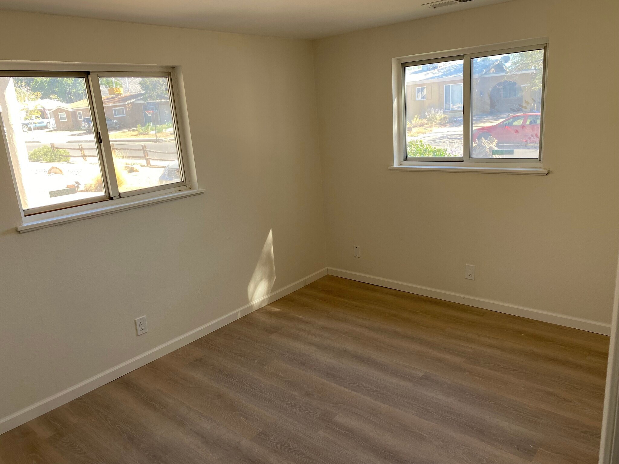 Building Photo - 11113 Haines Ave NE