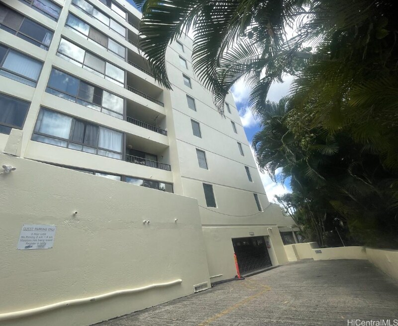 Building Photo - 1054 Green St