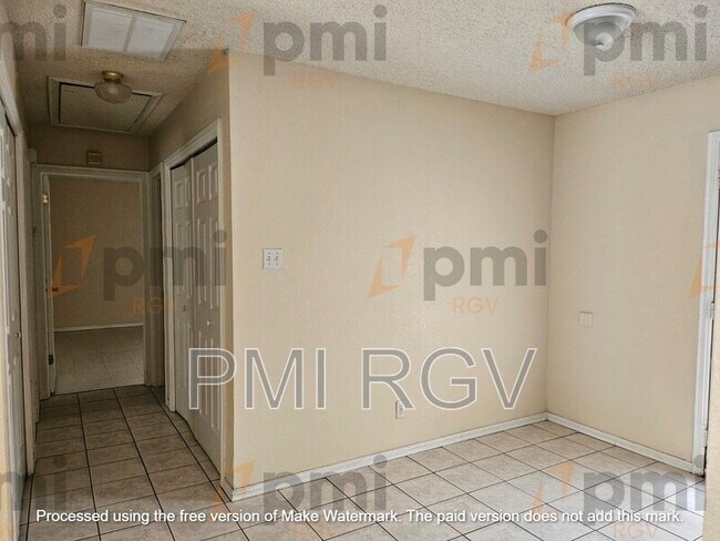 Building Photo - 716 Quail Ave