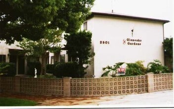 Building Photo - Glenoaks Gardens
