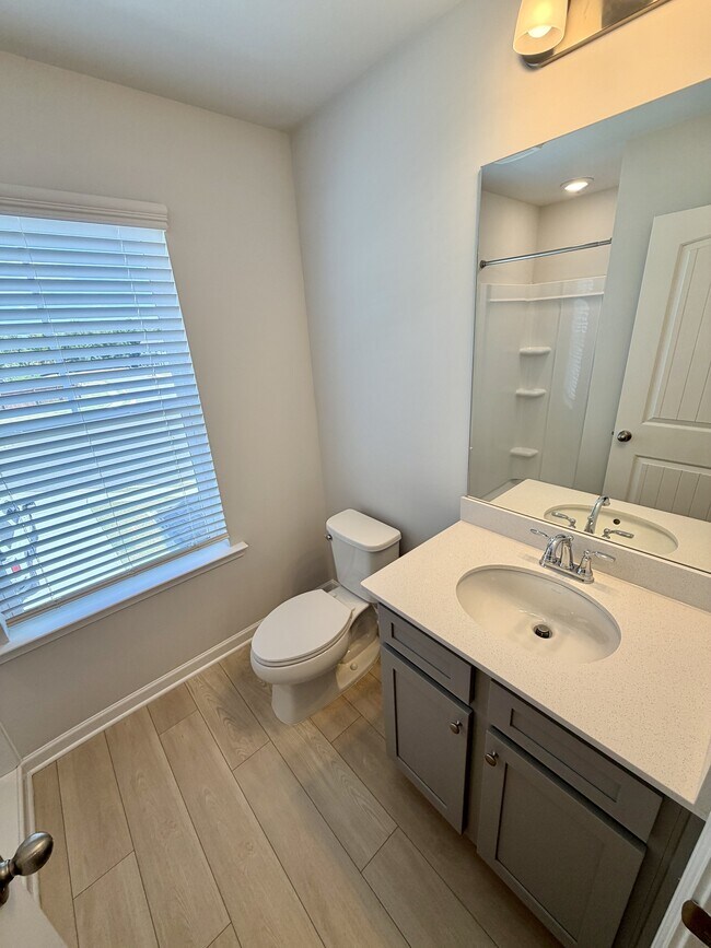 Building Photo - 540 Teversham Dr