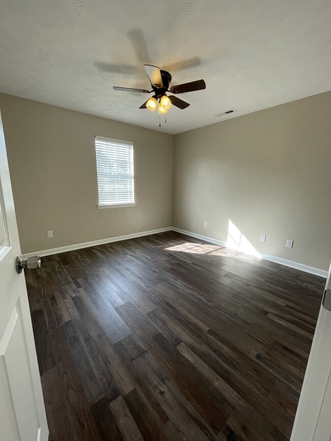 Building Photo - 2059 Adelsheim Cir SW
