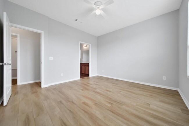 Building Photo - 2722 Skyview Silver Dr