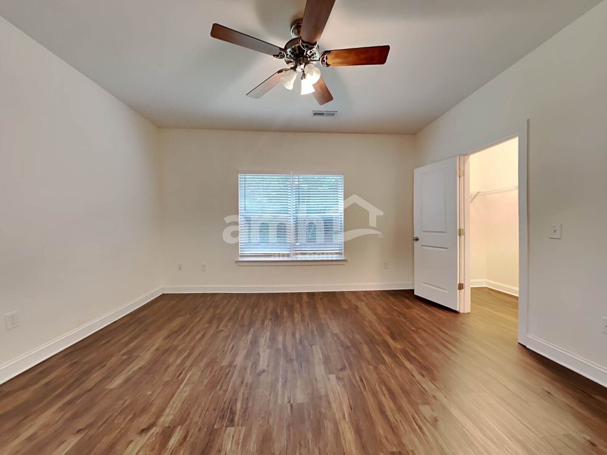 Building Photo - 423 Sablewood Dr