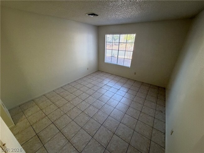 Building Photo - 4736 Nara Vista Way