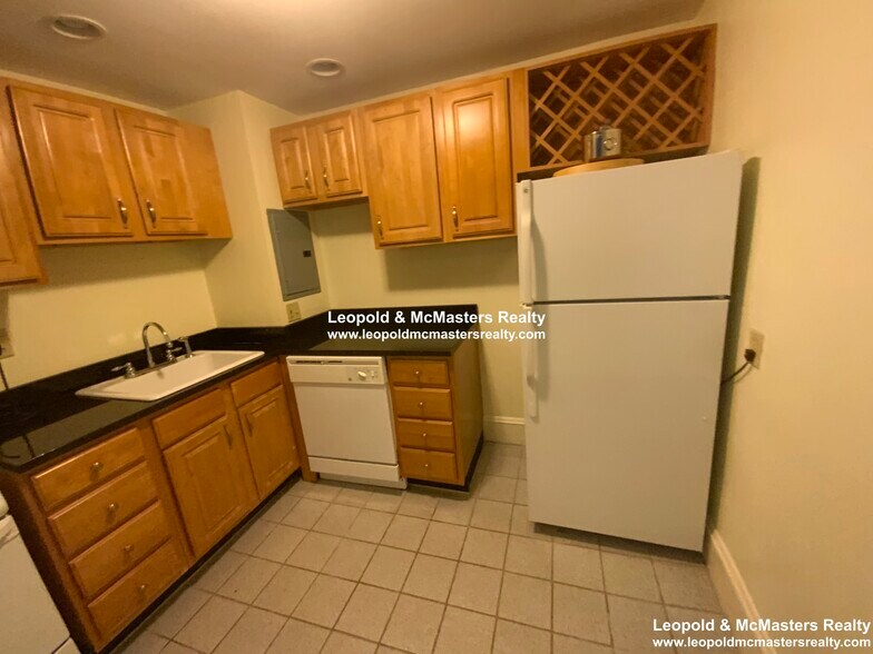 Building Photo - 380 Commonwealth Ave