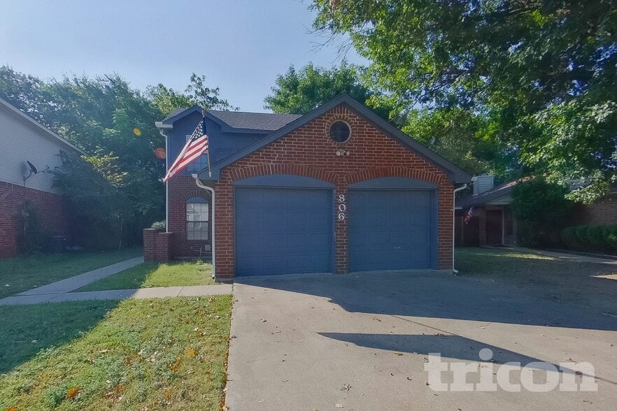 Primary Photo - 806 Gable Ave