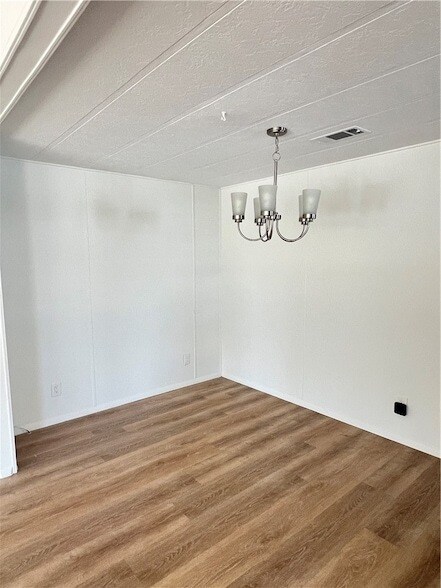 Building Photo - 812 Oleander Cir