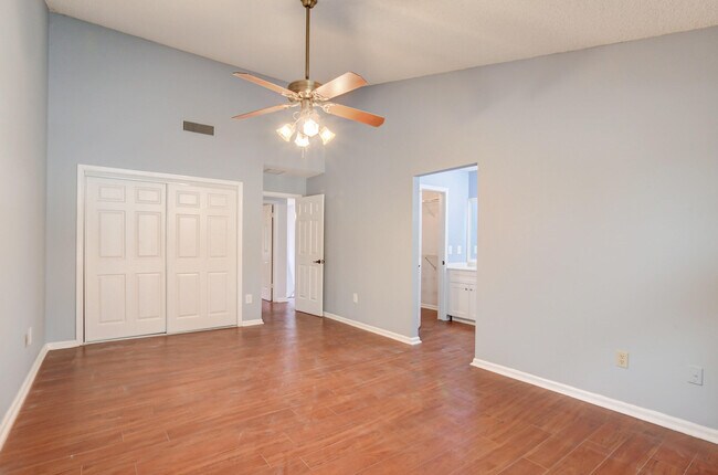 Building Photo - 11834 Donlin Dr