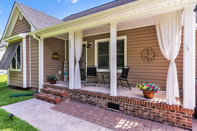 Building Photo - 117 Foster Creek Ct
