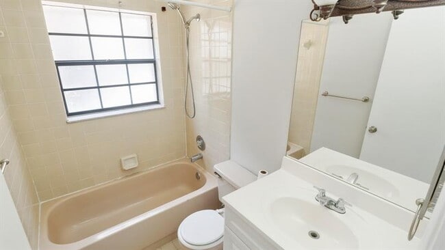 Building Photo - 3521 NW 94th Ave