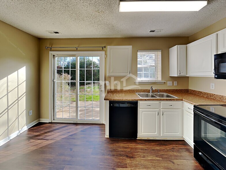 Building Photo - 104 Indian Overlook Ct