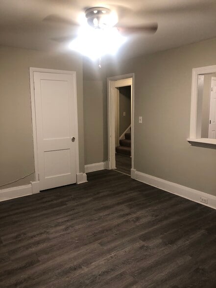 Building Photo - 2920 E Cold Spring Ln