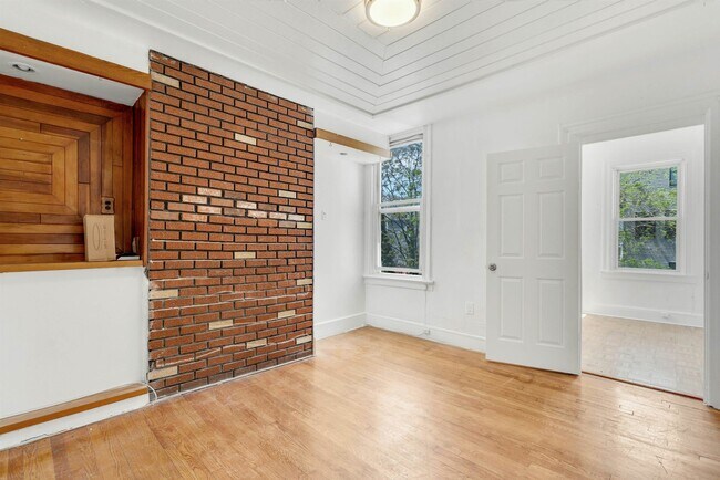 Primary Photo - 17 Hancock Ave