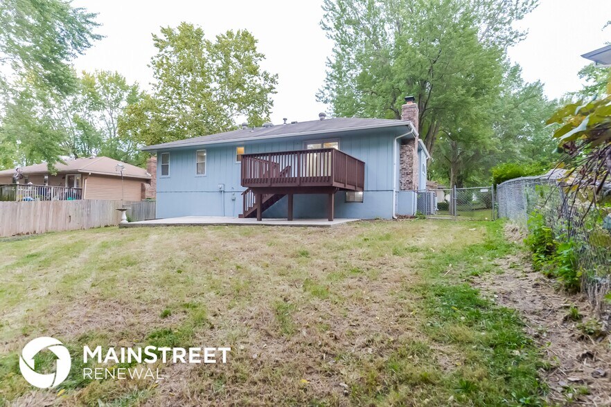 Building Photo - 501 SW Shamrock Pl