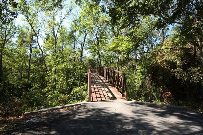Building Photo - 12639 Ashford Hills Dr