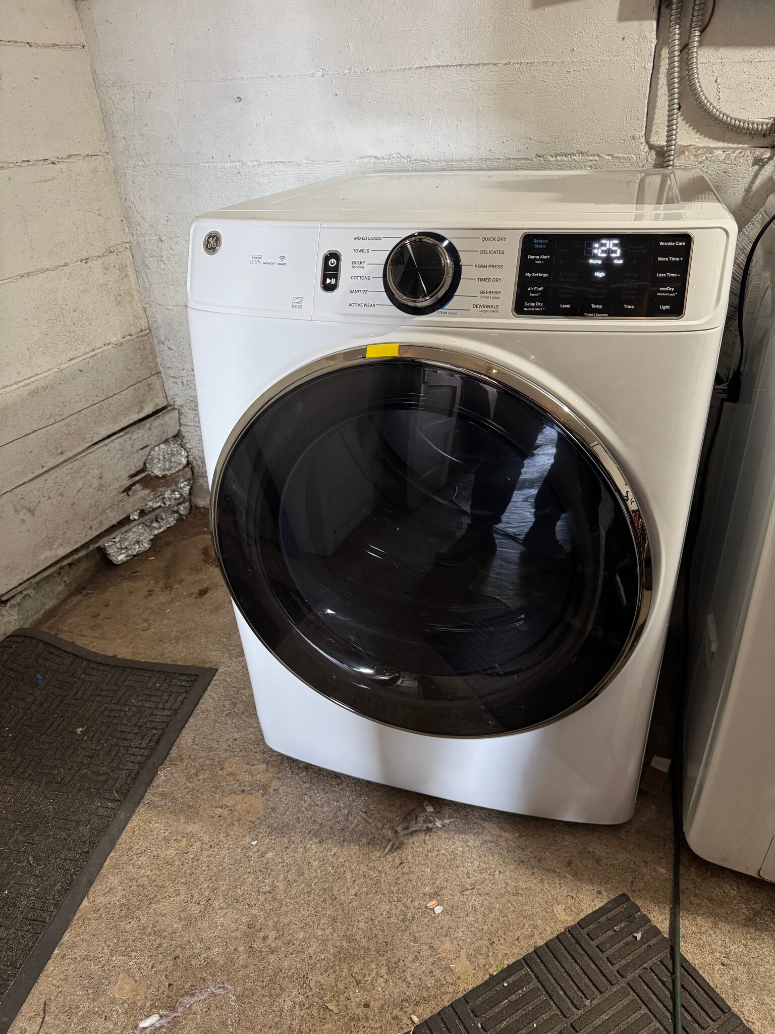 Building Photo - 545 NE 100th St