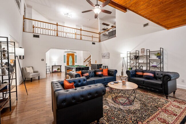 Building Photo - 29 Dean Rd SE