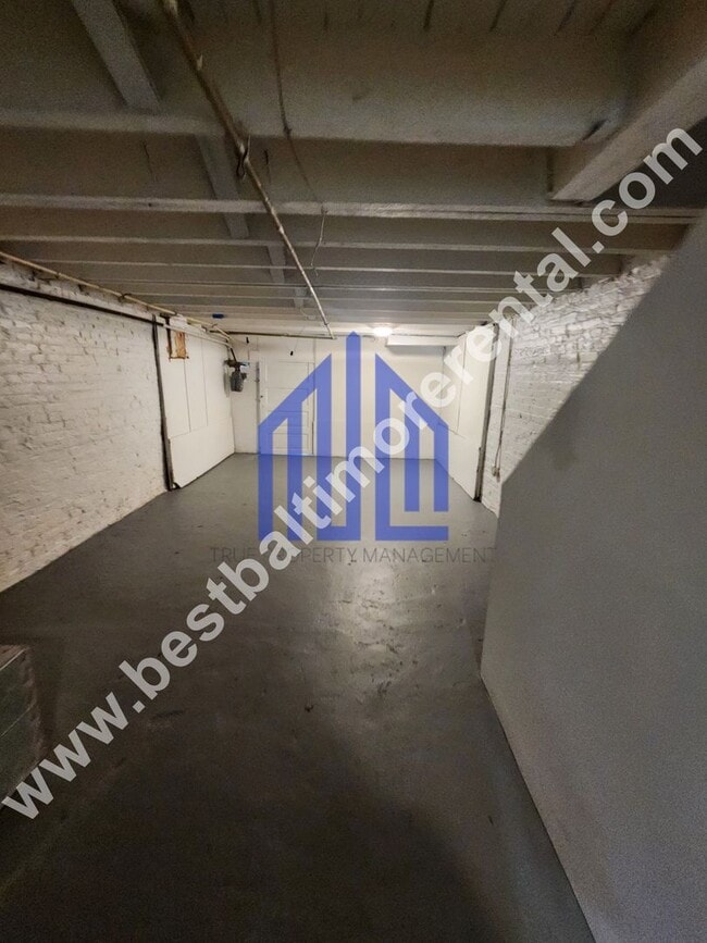 Building Photo - Spacious 3 Bedroom in East Baltimore