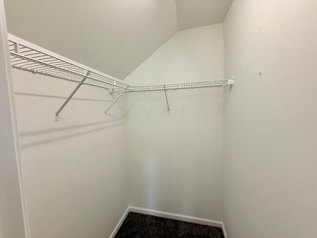 Building Photo - 4818 Summerside Dr