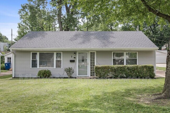 Building Photo - 7 St George Ct