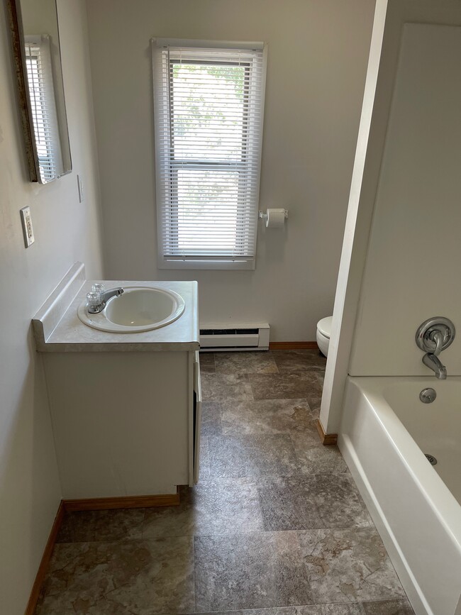 Main floor Bathroom - 614 W Spofford Ave