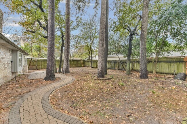 Building Photo - 9718 John Bank Dr