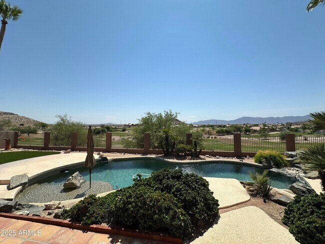 Building Photo - 2053 E Clubhouse Dr