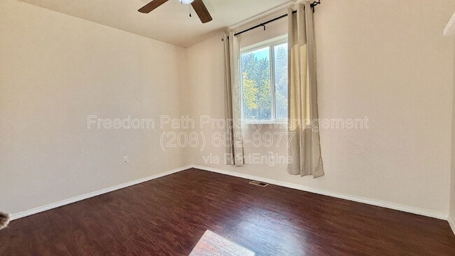Building Photo - 302 Ashlin Ct