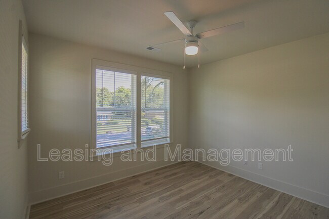 Building Photo - 3633 Happyland Blvd