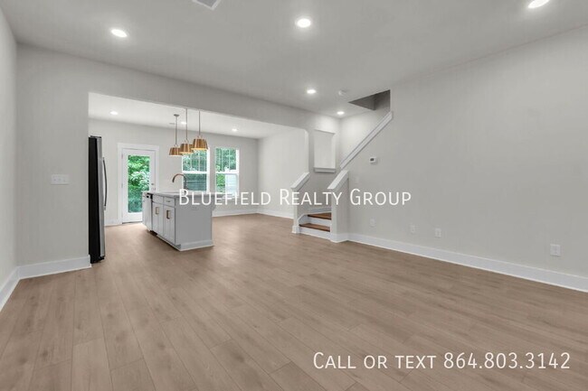 Building Photo - 406 E Parima Ct
