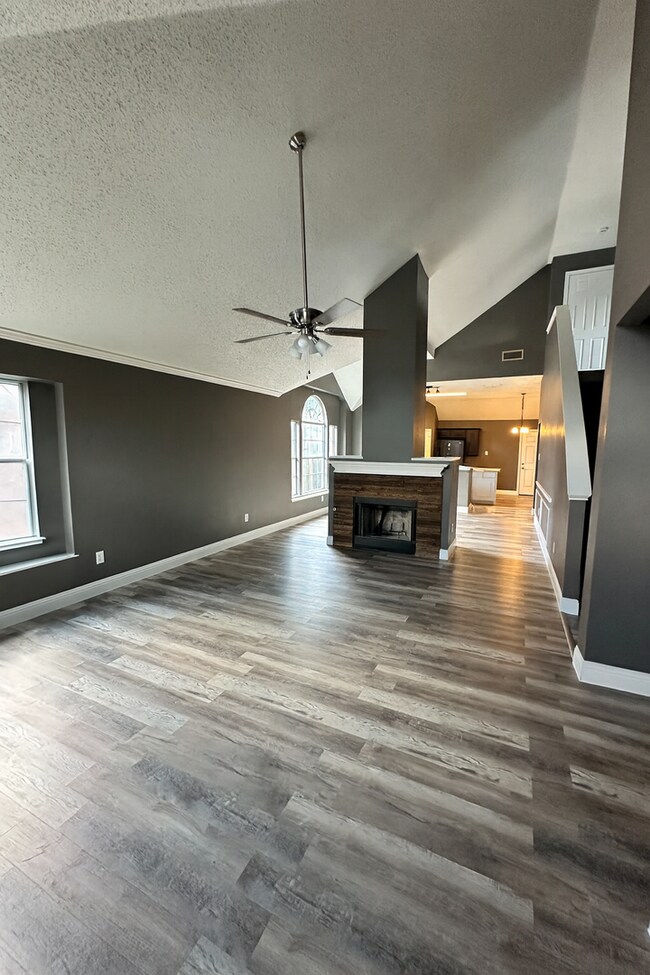 Building Photo - SPACIOUS REMODELED HOME NEAR MAJOR ARLINGT...