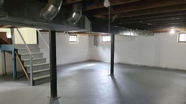 Building Photo - 2586 Redman Rd