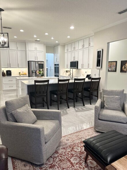 Building Photo - 6431 Chatham View Ct